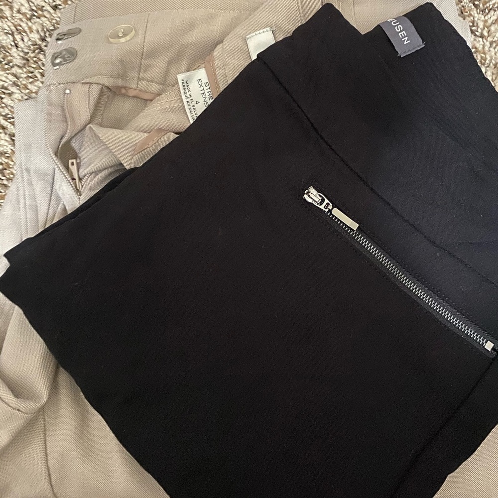 Great condition Size 4 Van Heusen Work Pants